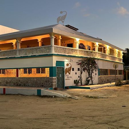 Casa Gajah Hotel Cuyo Exteriér fotografie